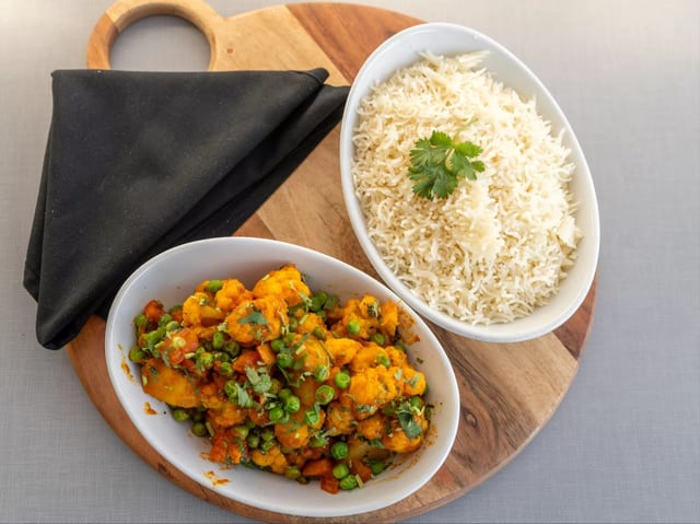 Aloo Gobi Masala (Vegan).